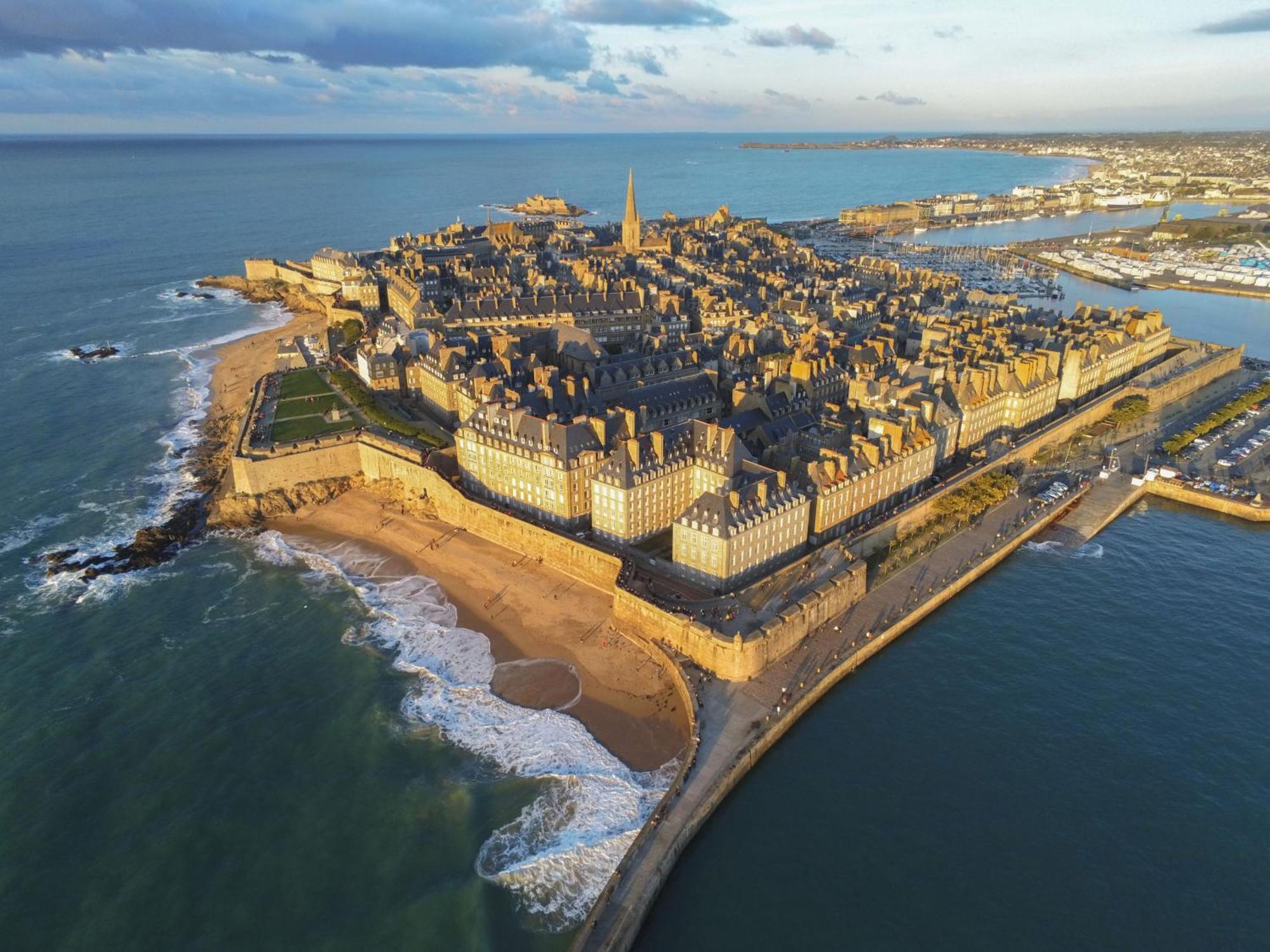 Demeures & Chateaux - Hotel De La Porte Saint-Malo Dinan Dış mekan fotoğraf